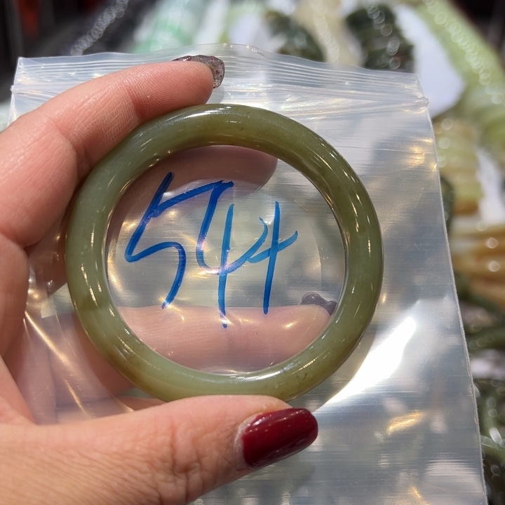 和田玉（糖玉）手镯未镶嵌用****2