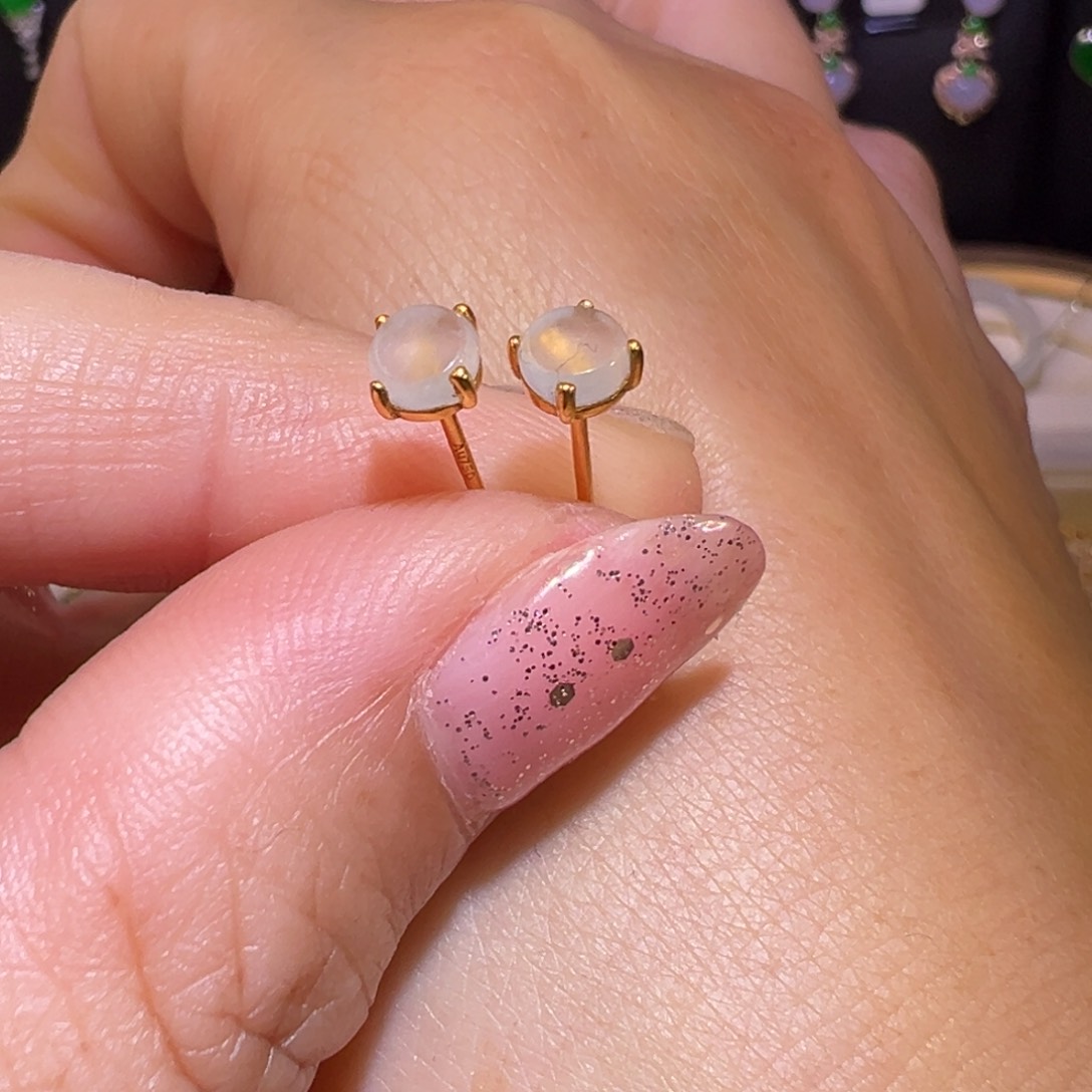 翡翠颈饰18K金镶嵌耳钉