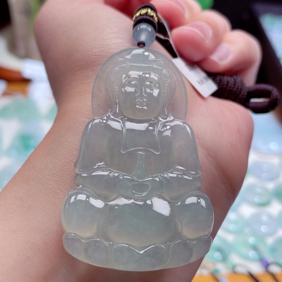 翡翠颈饰未镶嵌观音