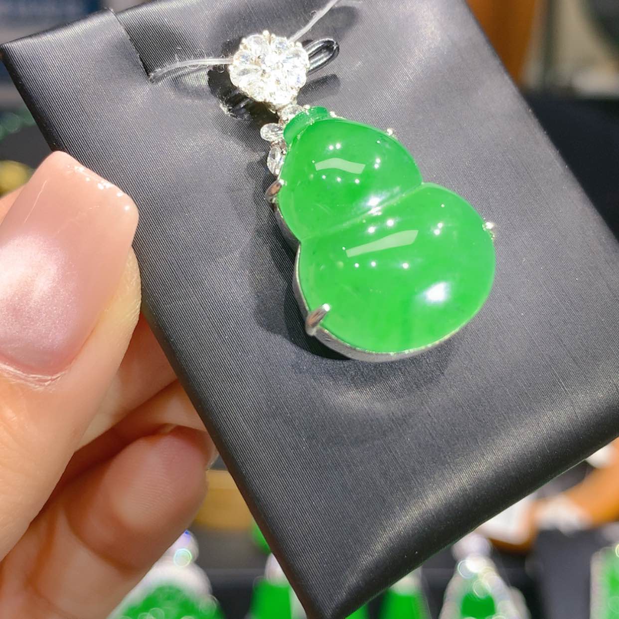 【闪购商品】颈饰银S925镶嵌翡翠6柒姐