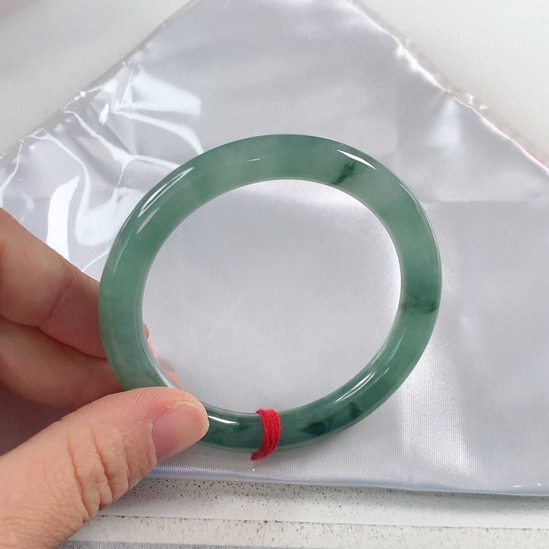 翡翠手镯未镶嵌小****延 圆条