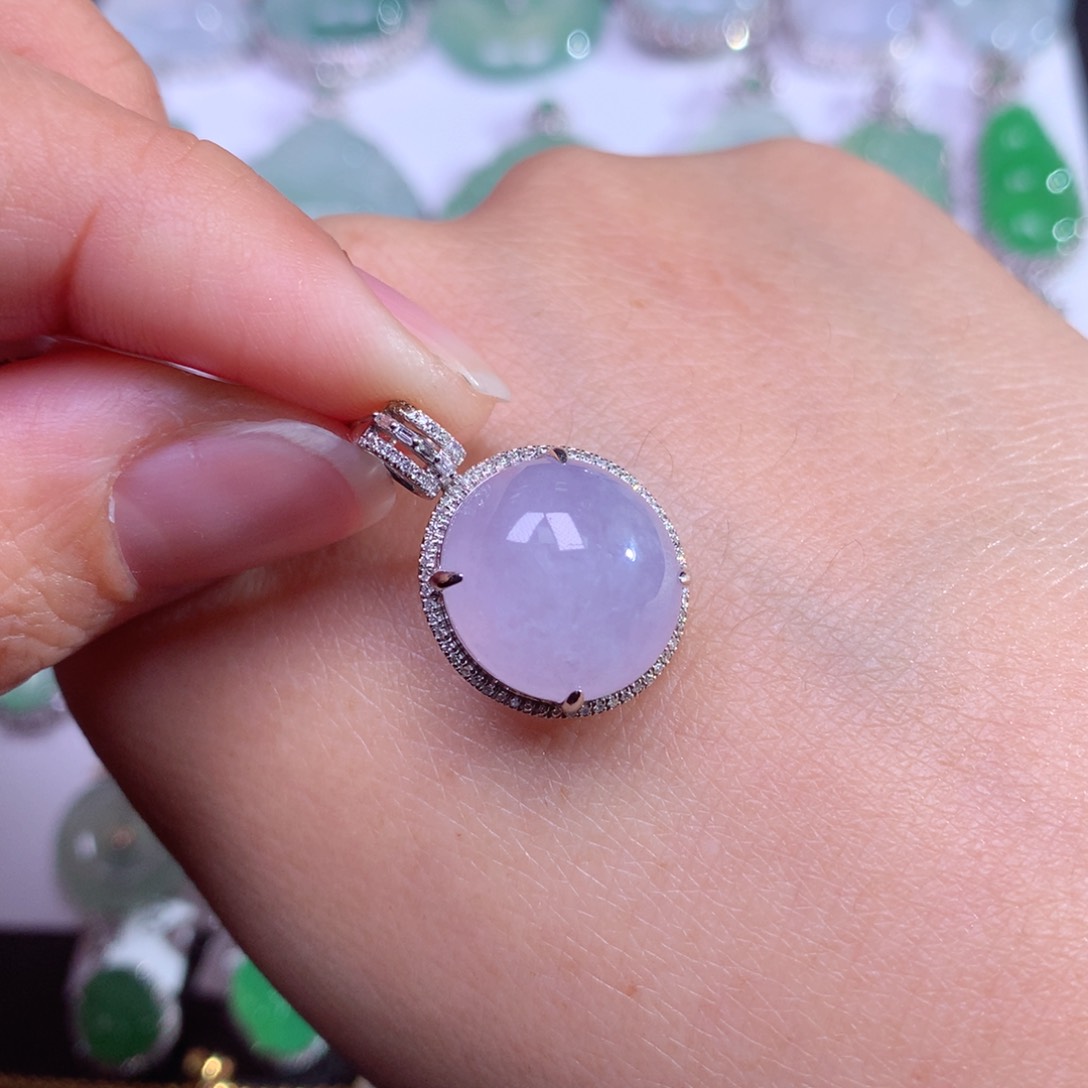 翡翠颈饰18K金镶嵌冰粉紫蛋面吊坠