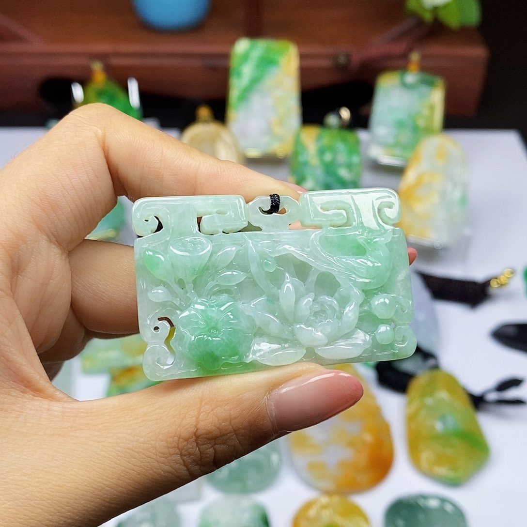 颈饰未镶嵌翡翠天然翡翠A货