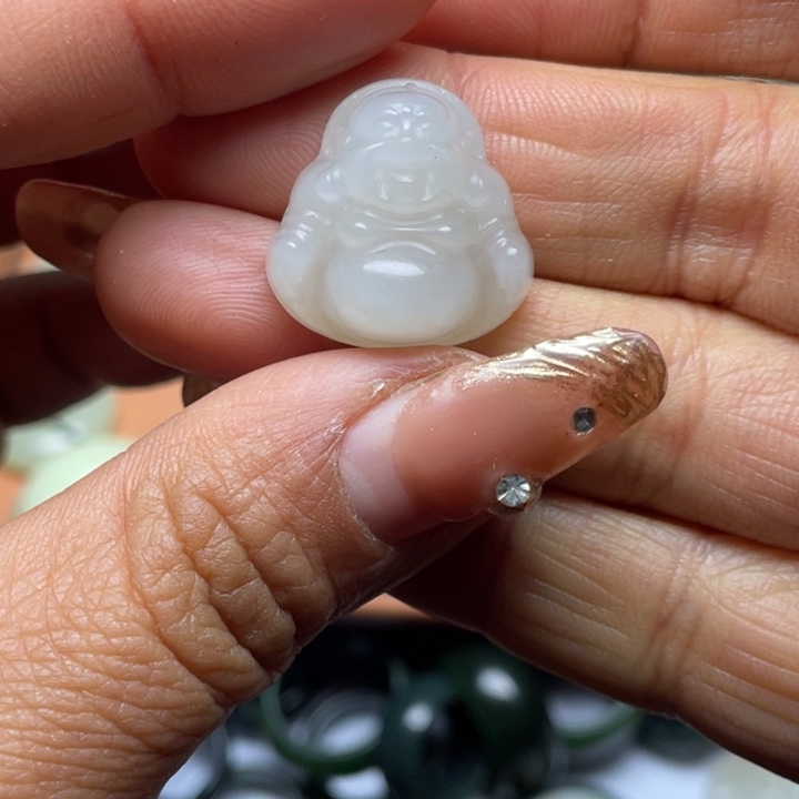 和田玉未镶嵌珠宝半成品