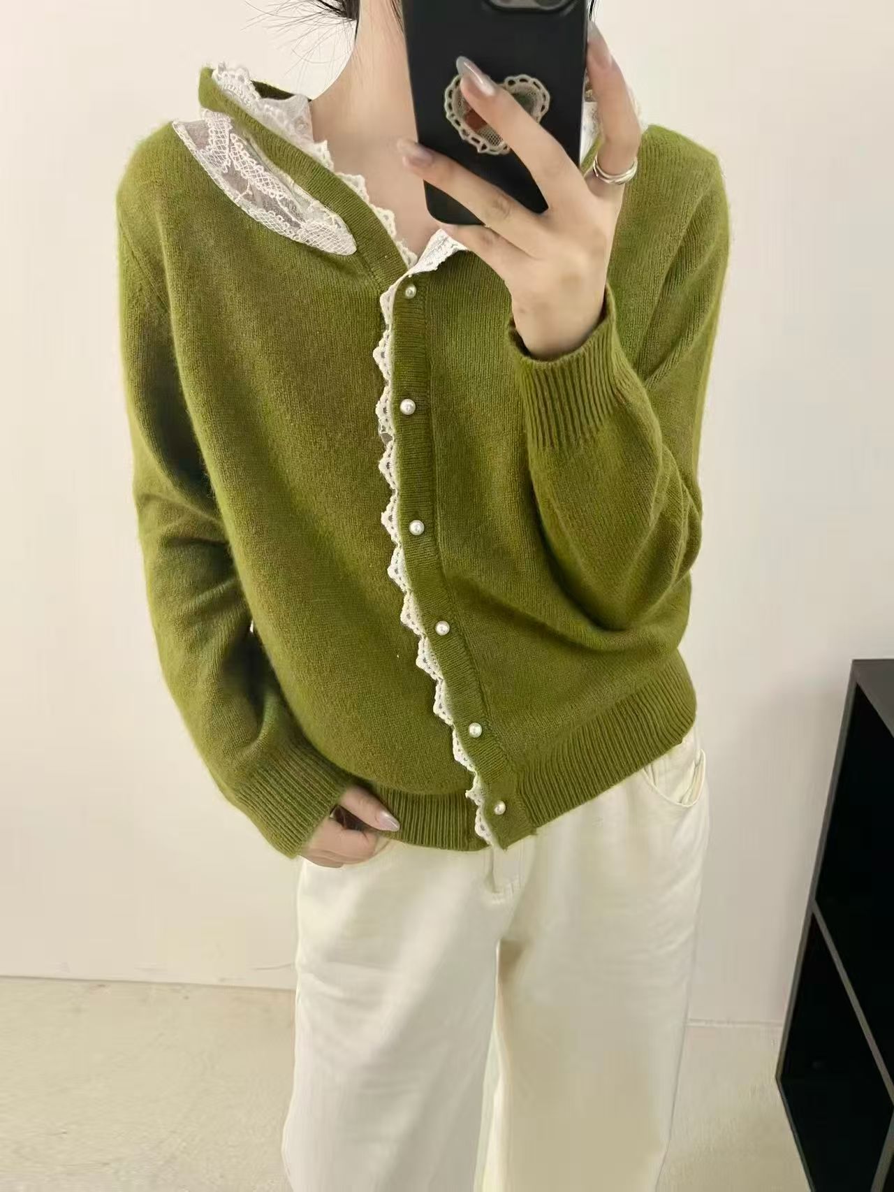 超好看蕾丝拼接连帽针织上衣