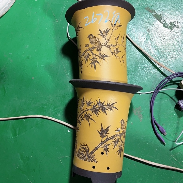 沈***旭花盆紫砂微瑕中号