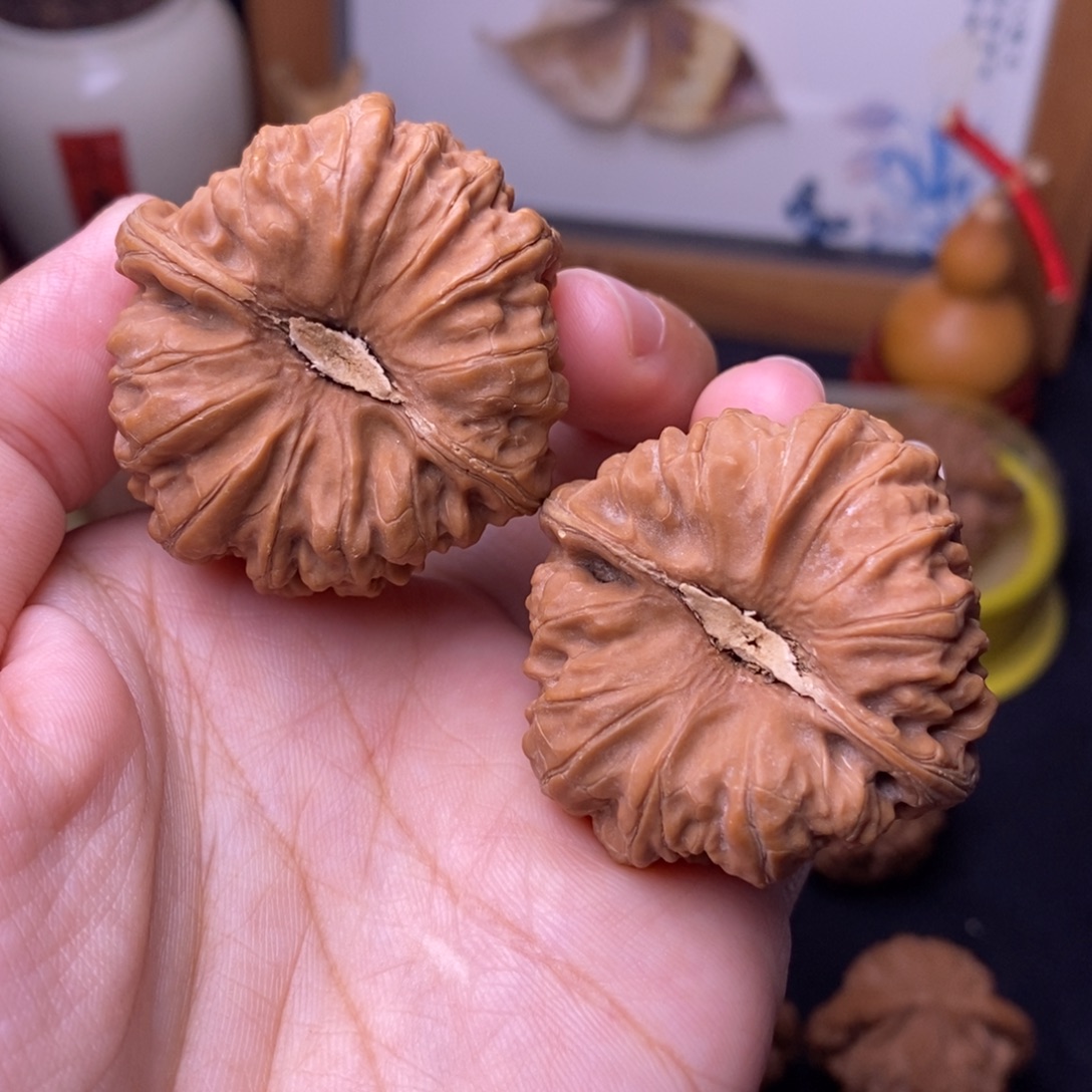 文玩核桃把件40.5平谷凹底