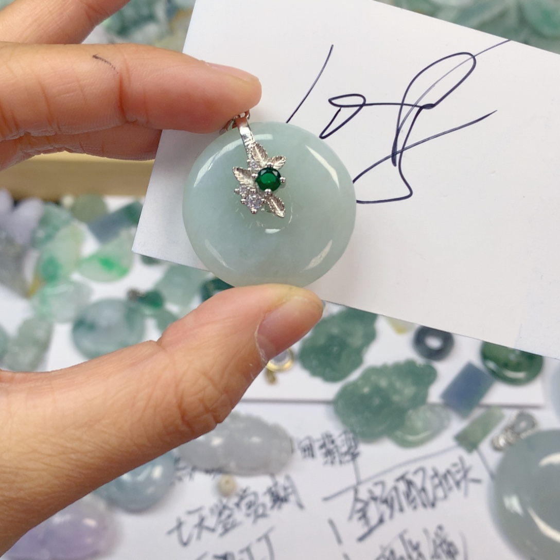 翡翠未镶嵌颈饰纯天然a翡翠
