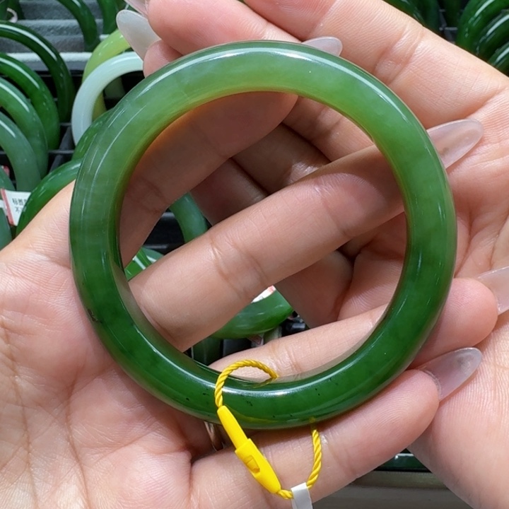 和田玉（碧玉）手镯未镶嵌