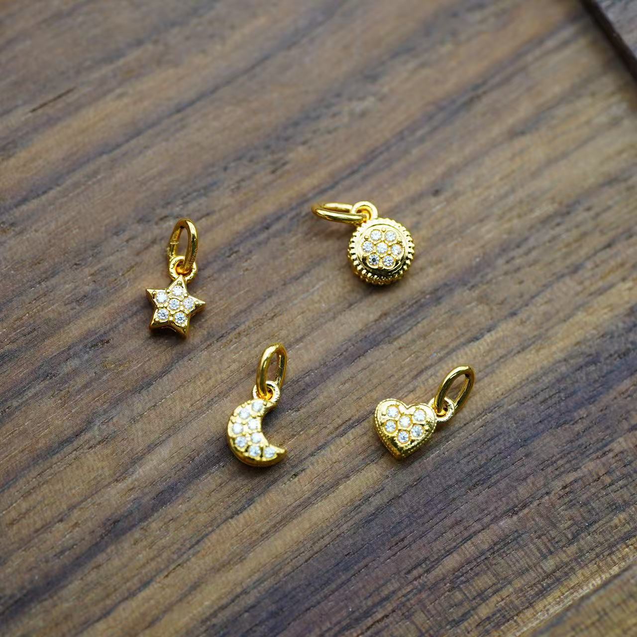 18k金日月星辰小吊坠配件（多样性发一）