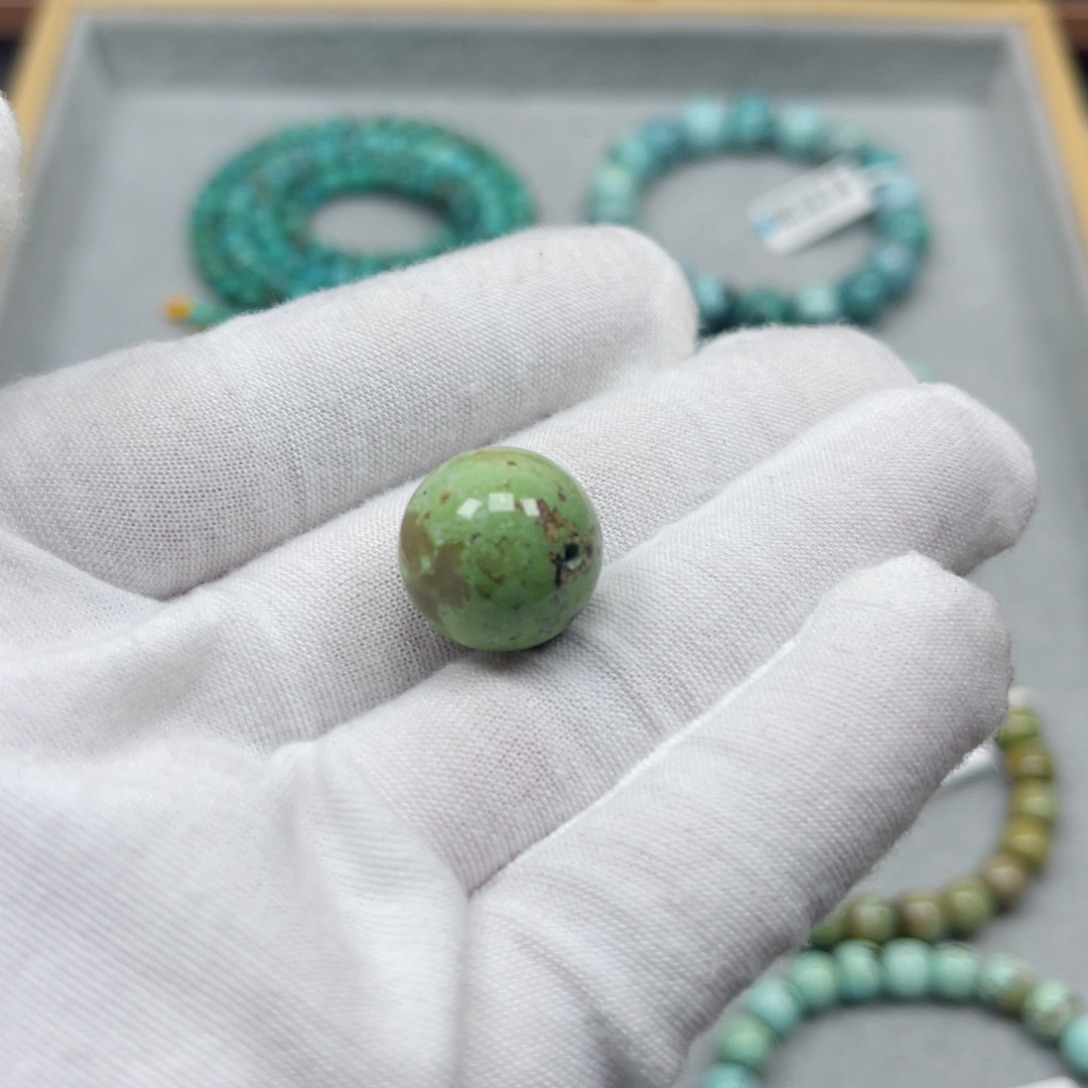 绿松石未镶嵌挂件