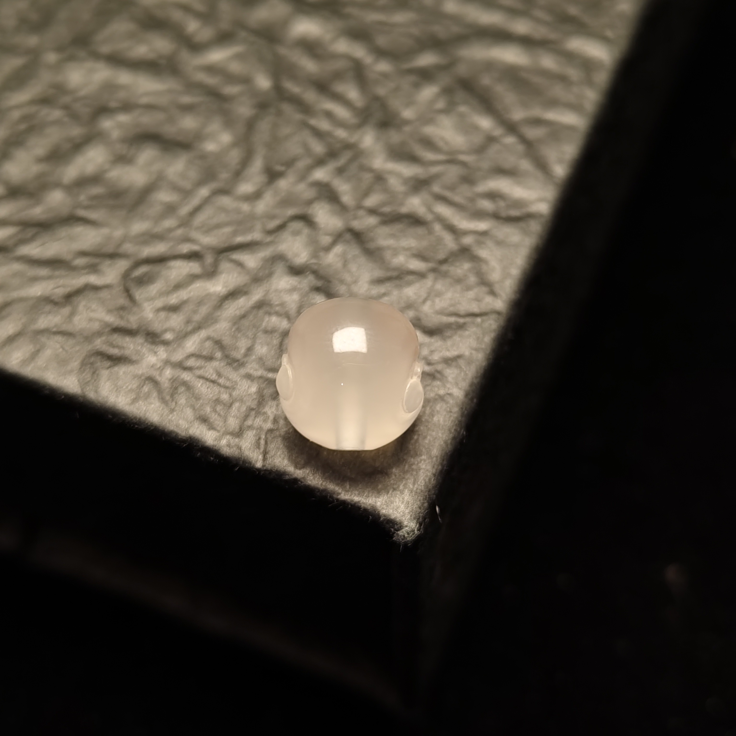 荔枝色冰飘南红配饰弥勒雕刻 9.8×10.1  全品无暇