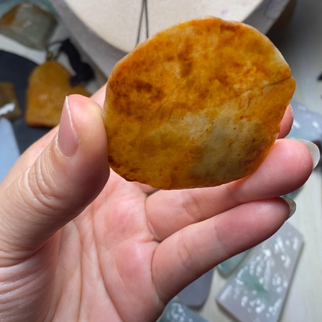 翡翠颈饰未镶嵌天然