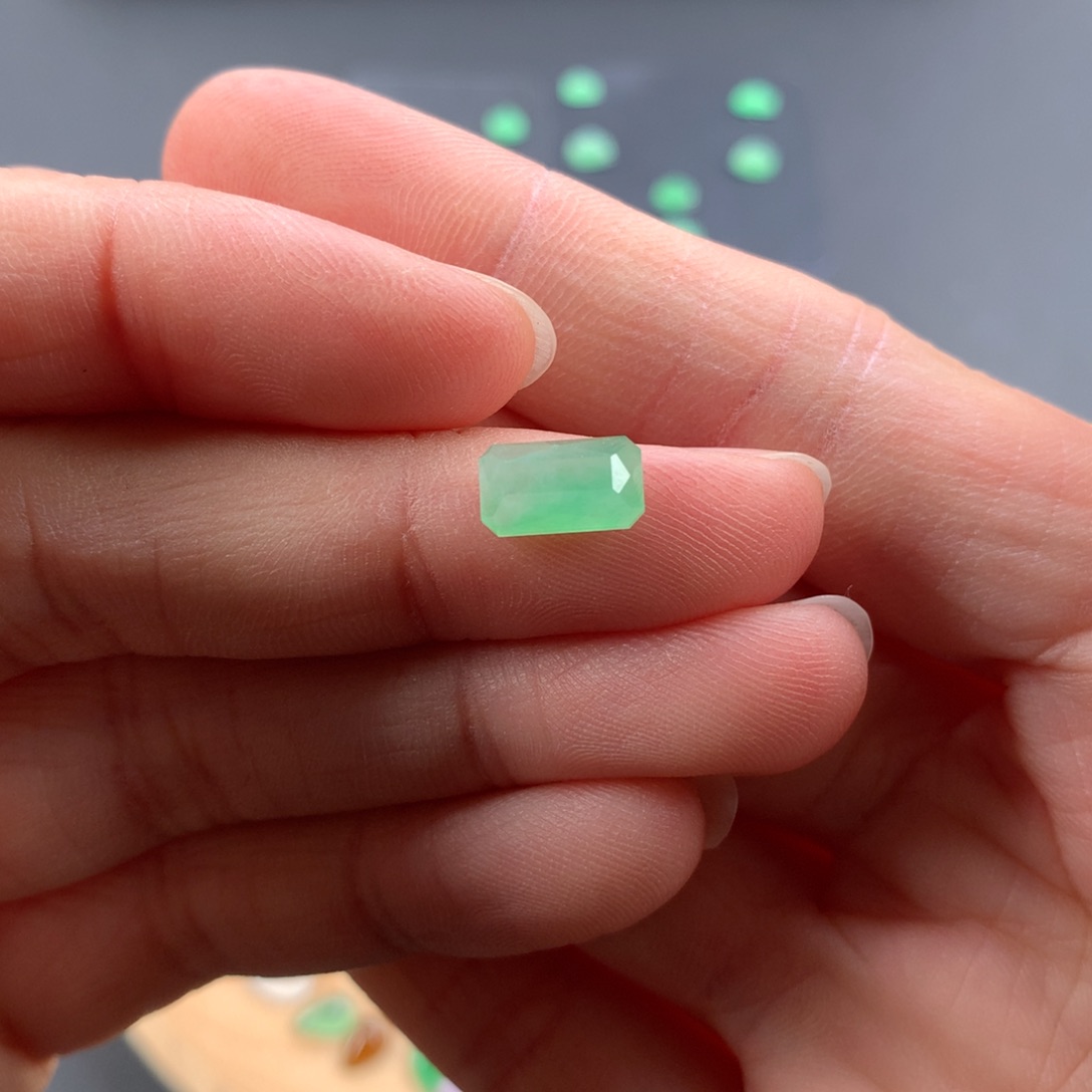 裸石翡翠翡翠切割面