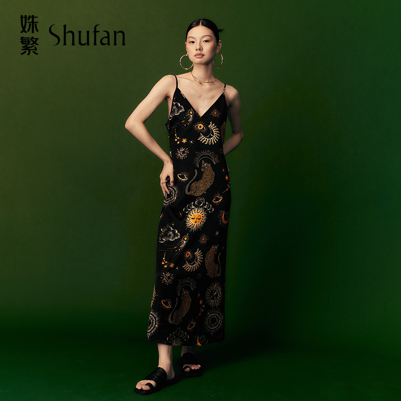 姝繁 新中式花色醋酸缎印花V字领设计性感吊带连衣裙女SDWFR1L677