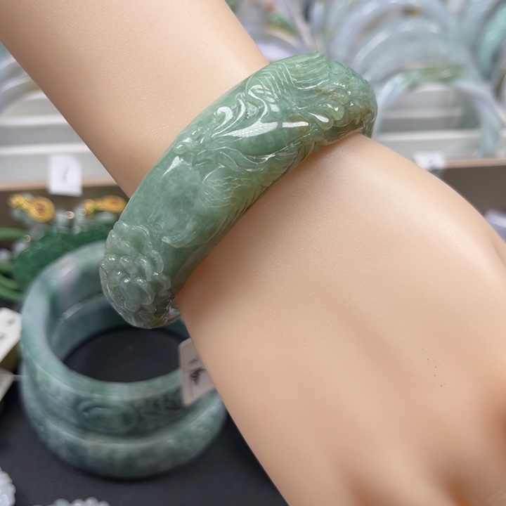 福***u翡翠未镶嵌手镯凤穿牡丹58