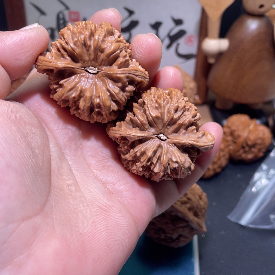 墨***5吊坠桃核44满天星狮子头