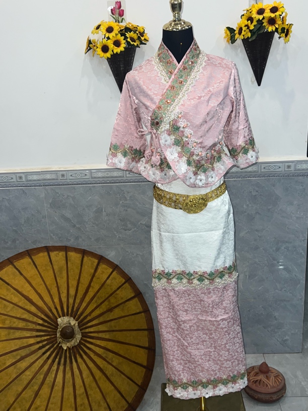 傣族服装 华丽小花花爆款套装时尚