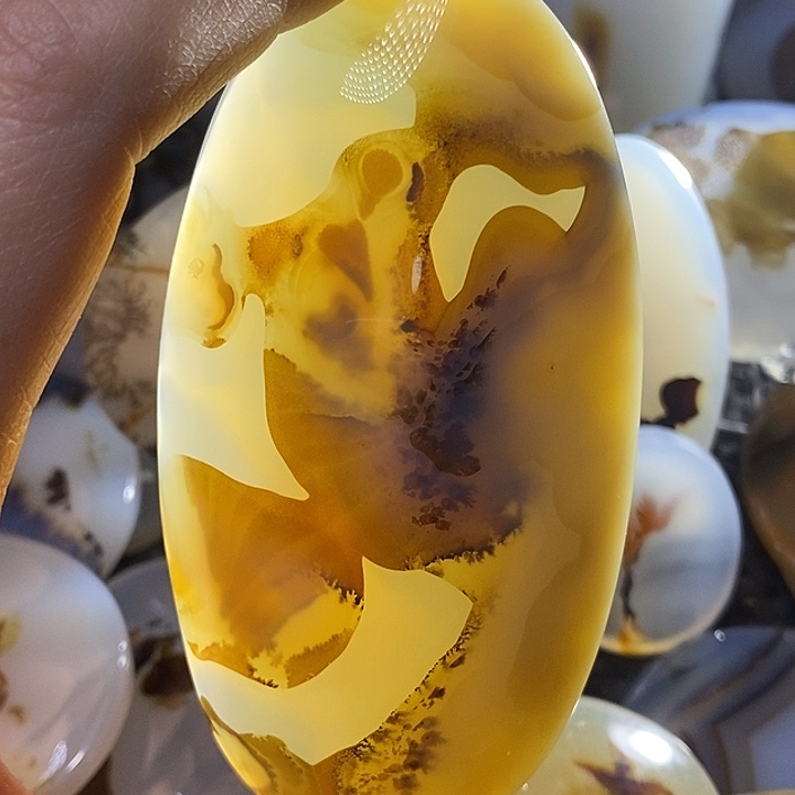 未镶嵌颈饰玛瑙/玉髓华*