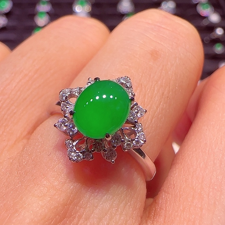 翡翠戒指18K金镶嵌戒指