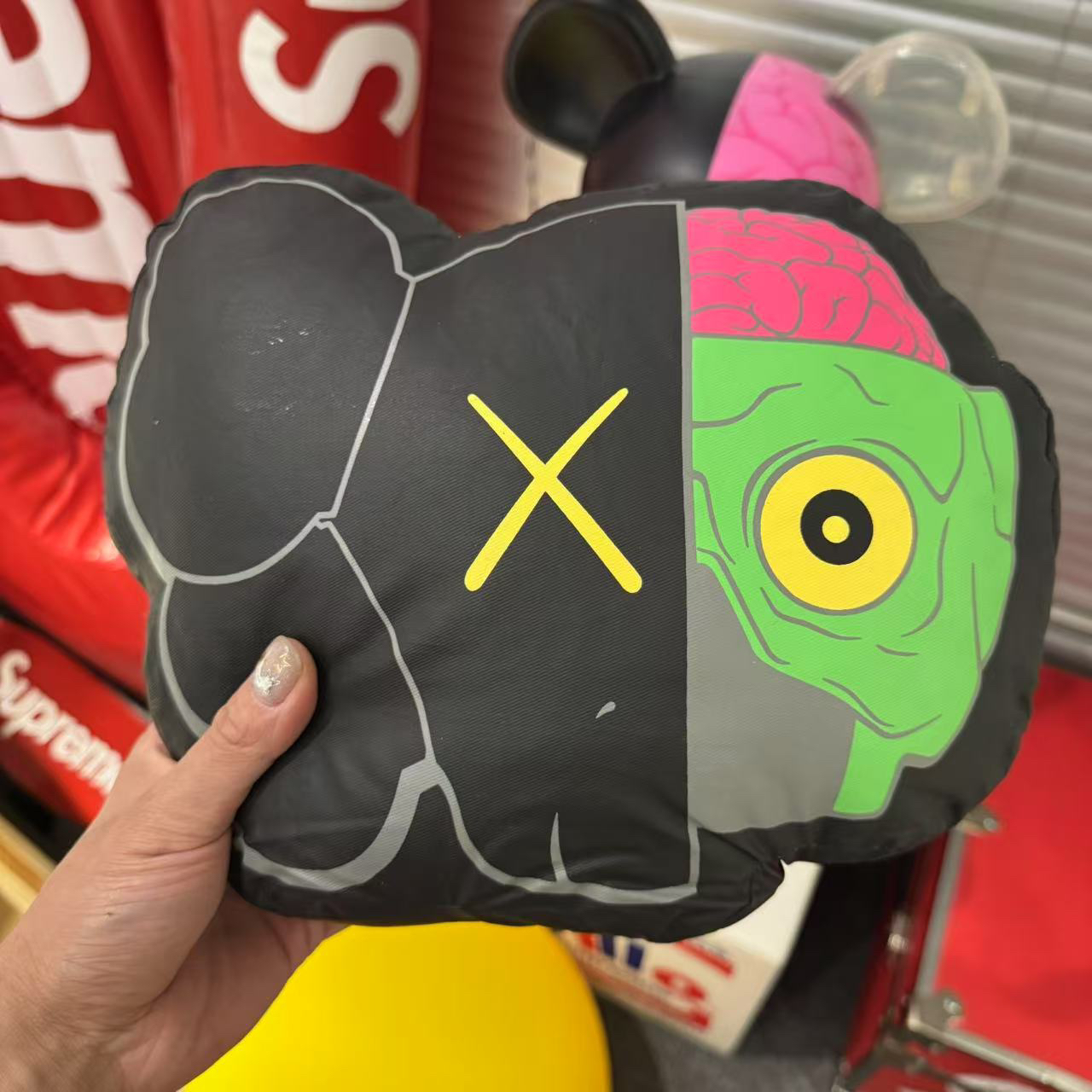 Kaws 黑解刨 潮流摆件