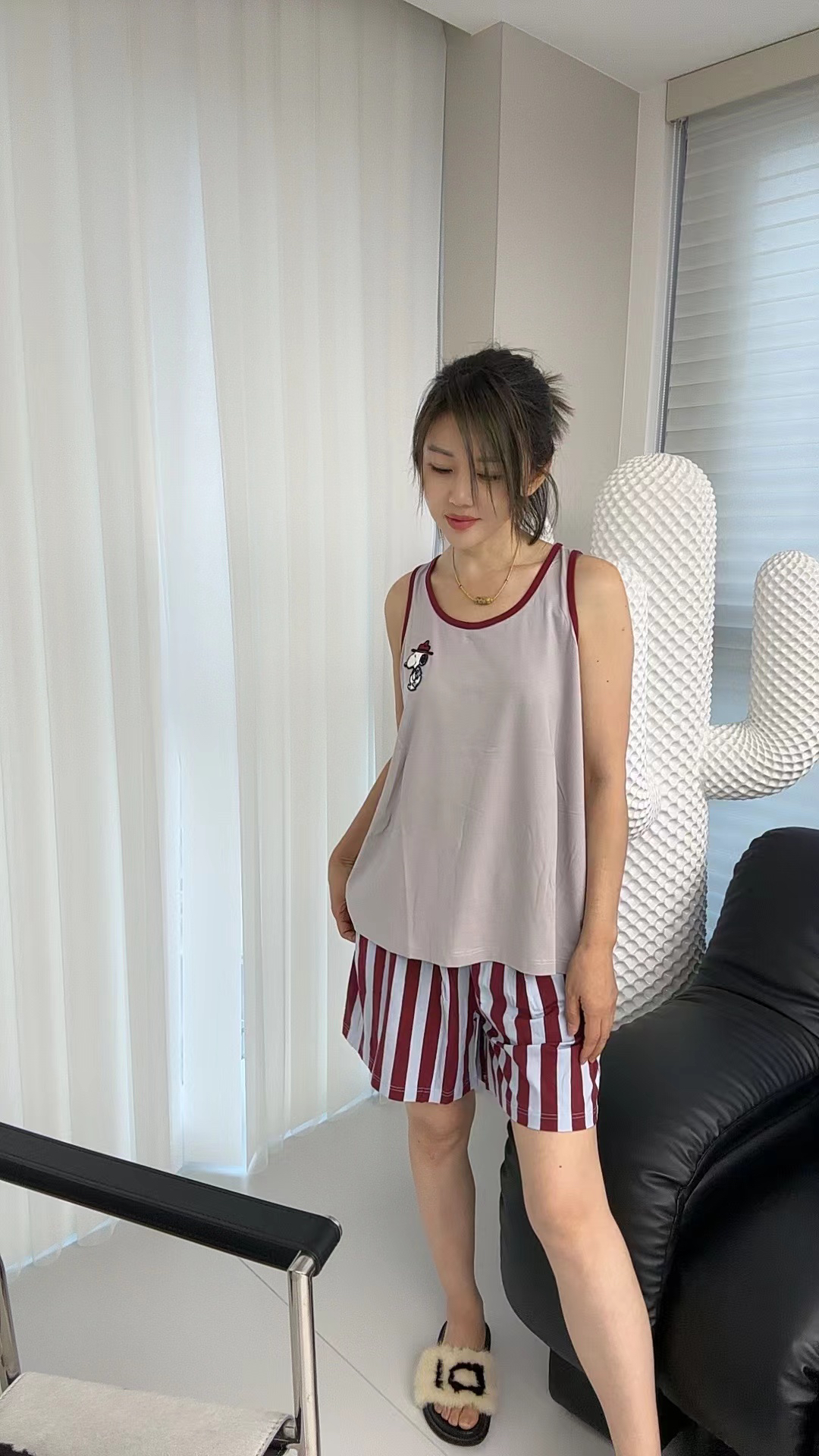 安格拉红条纹家居服