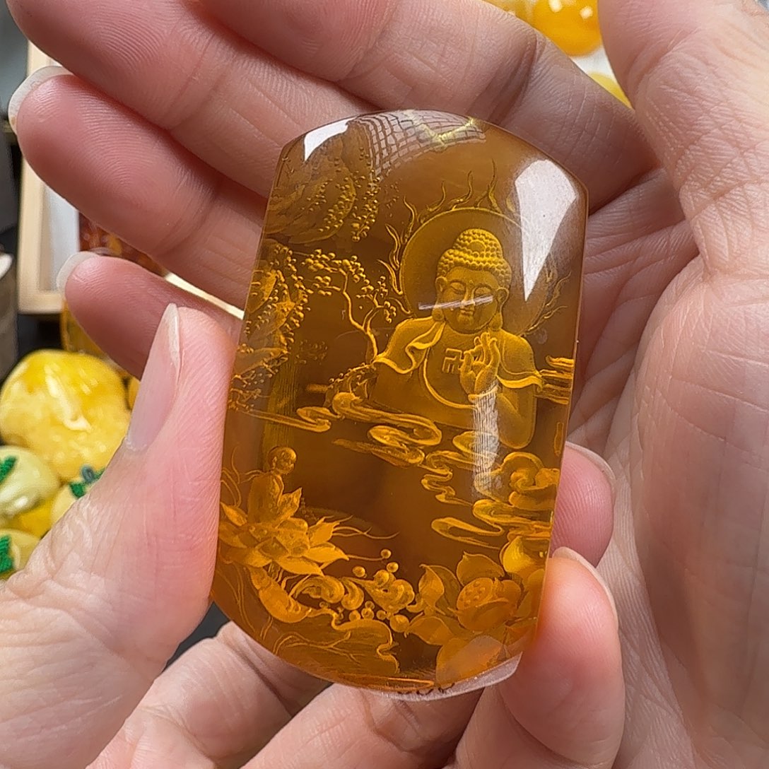 琥珀未镶嵌颈饰琥珀