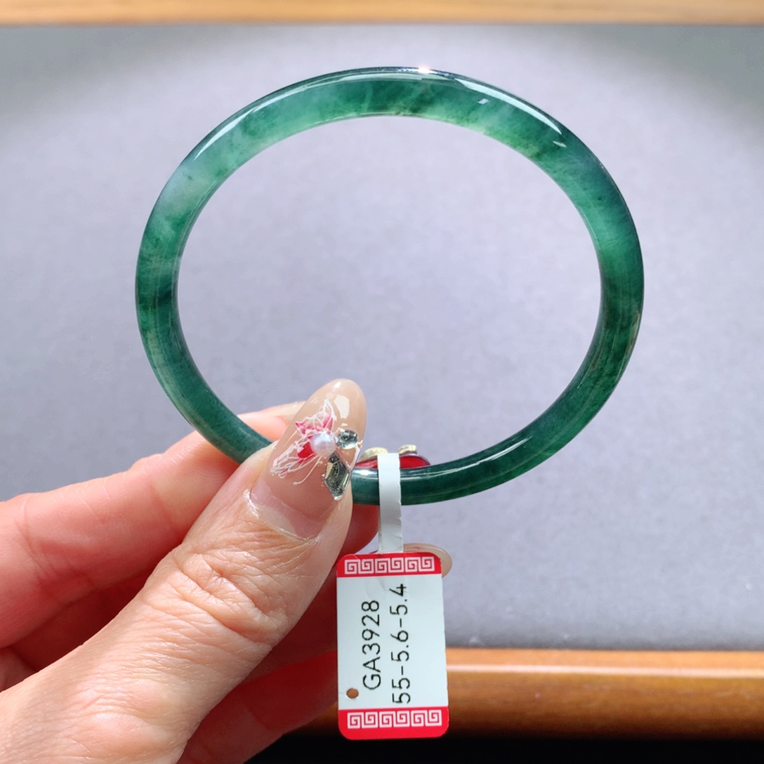 翡翠手镯未镶嵌天然翡翠手镯叮当镯