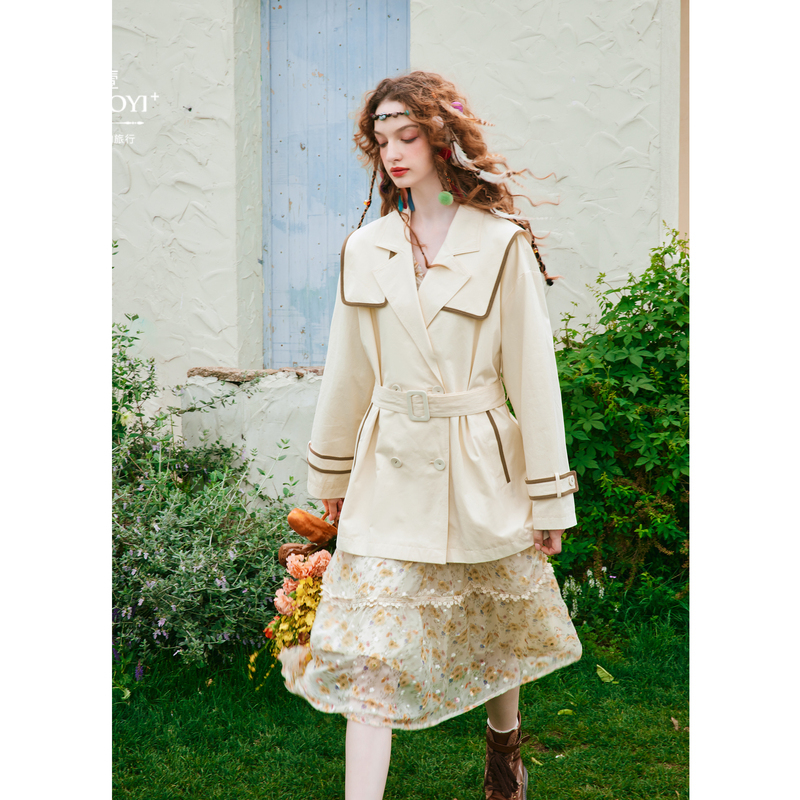 菀壹新款短外套女米白色方领高级感气质休闲开衫上衣W51520331