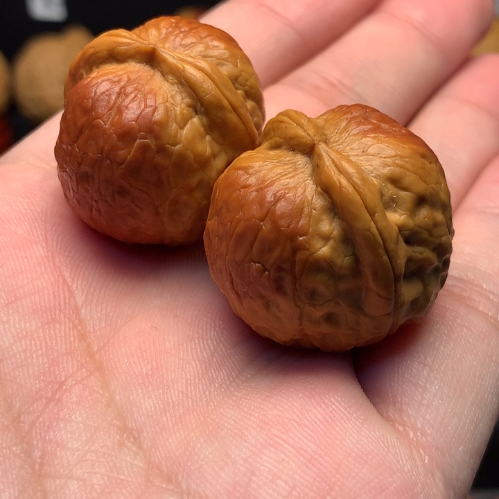 文玩核桃把件27尺寸七彩小钢炮
