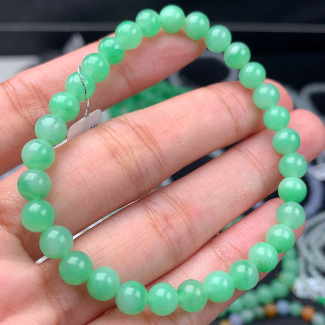 翡翠手链未镶嵌卡