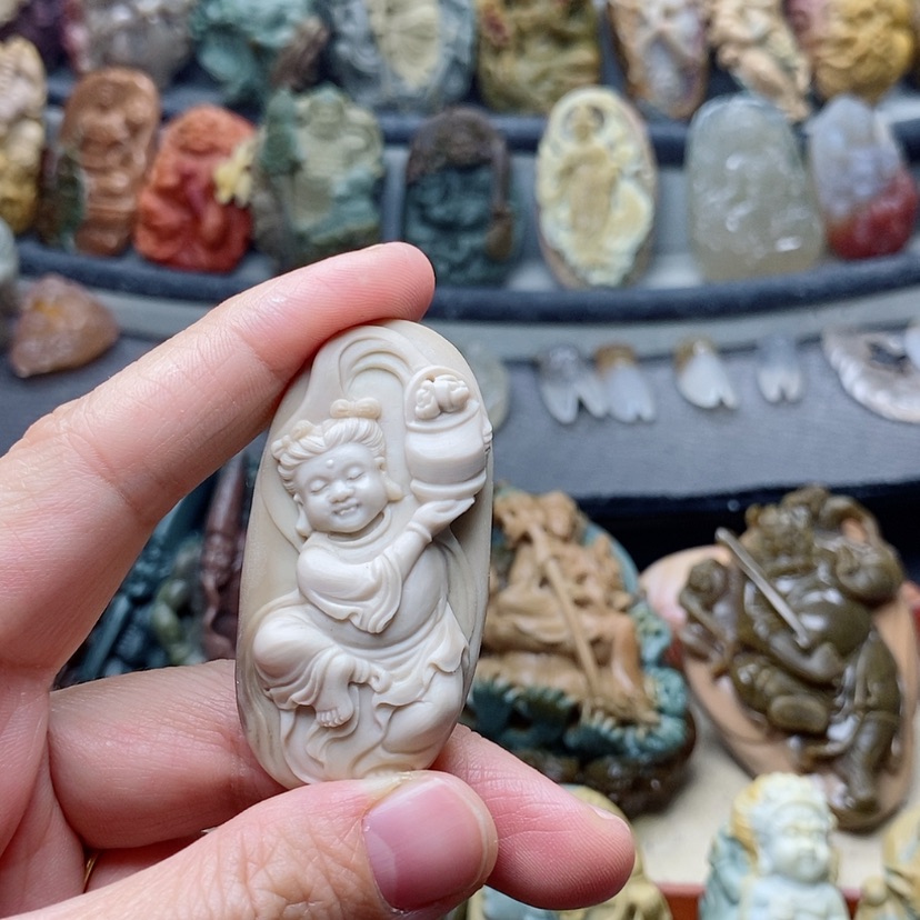 【闪购商品】定制石英质玉吊坠未镶嵌