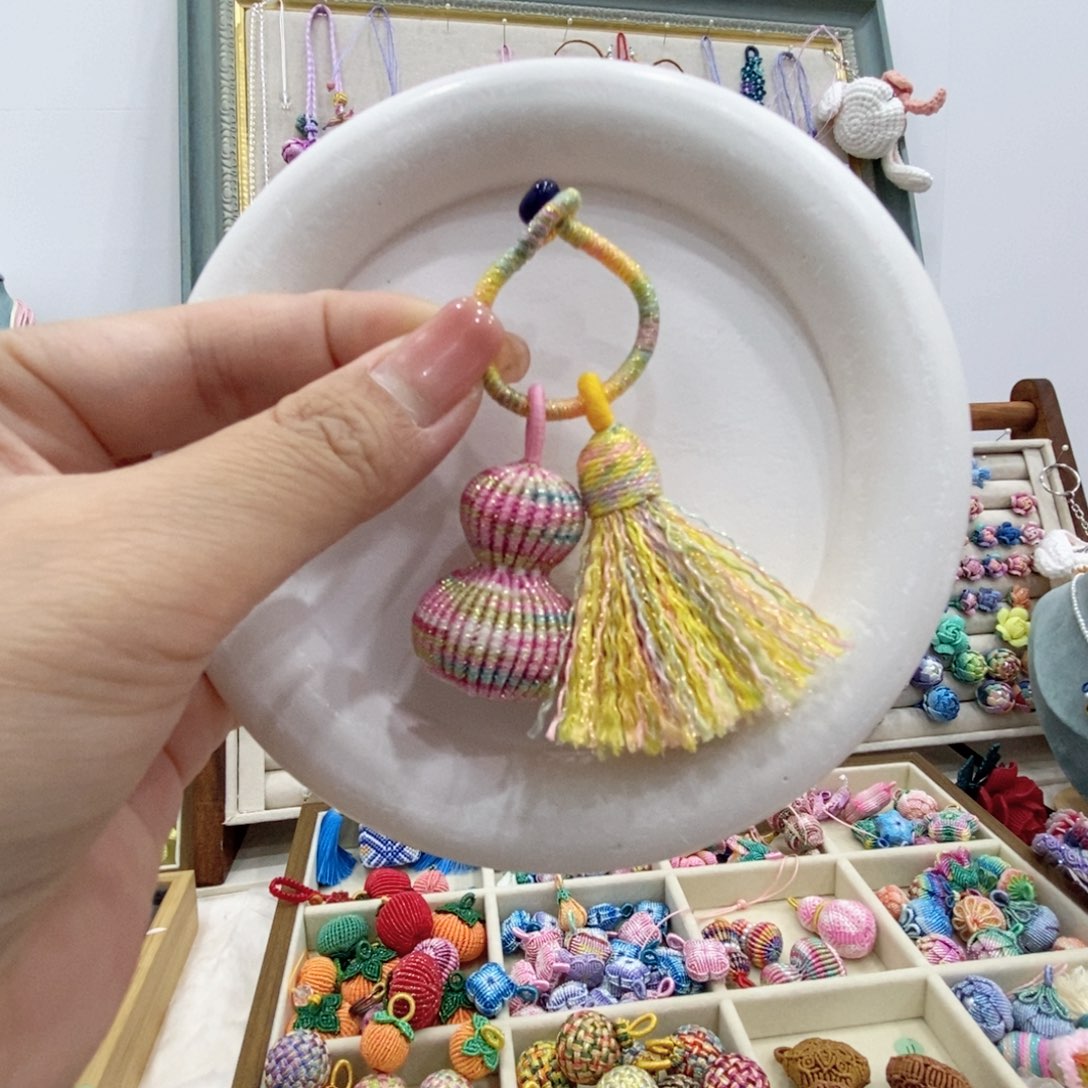 钥匙挂件手工编绳