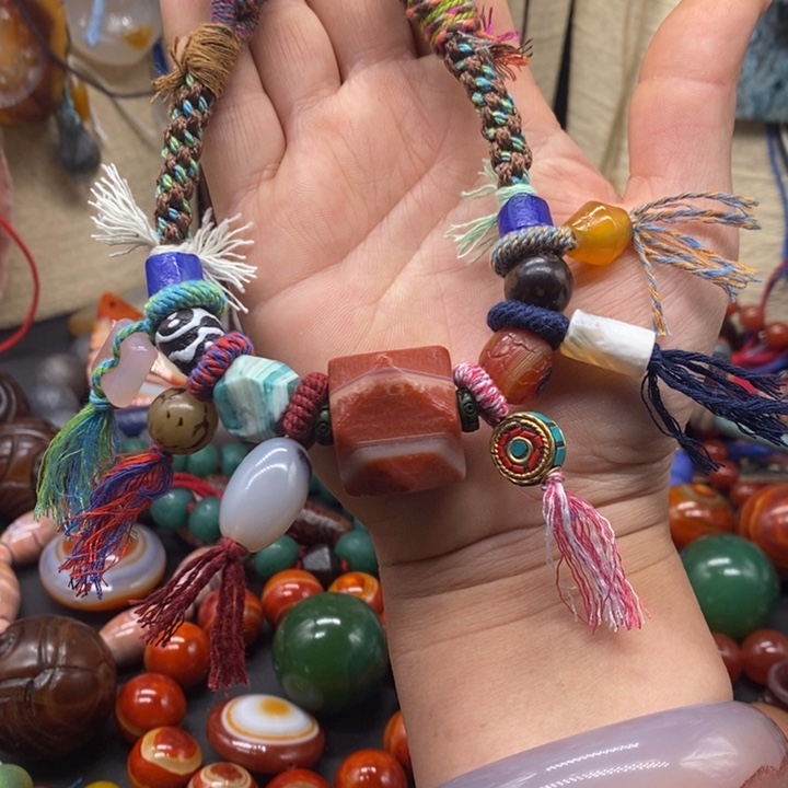 玛瑙/玉髓颈饰未镶嵌