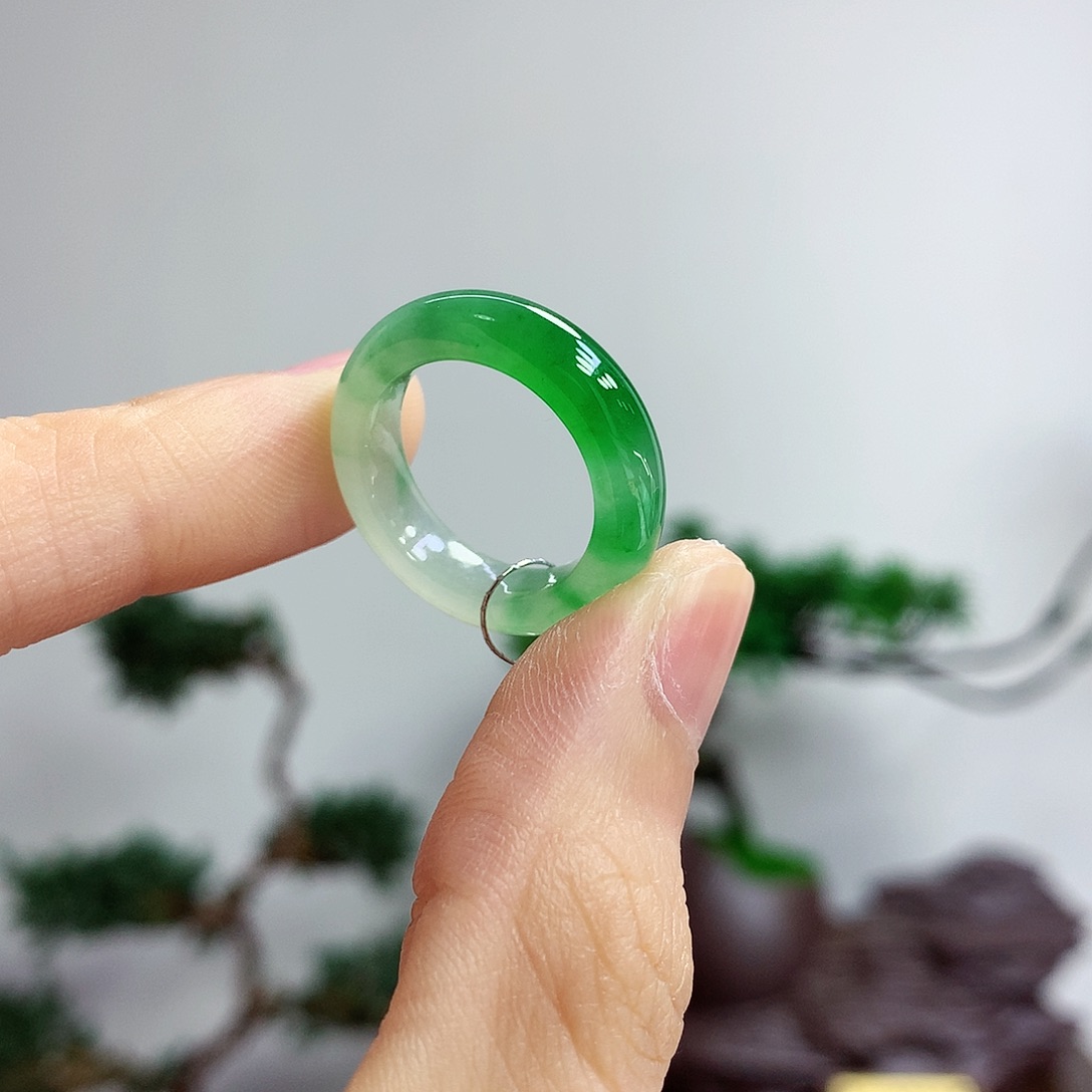 翡翠戒指未镶嵌11号