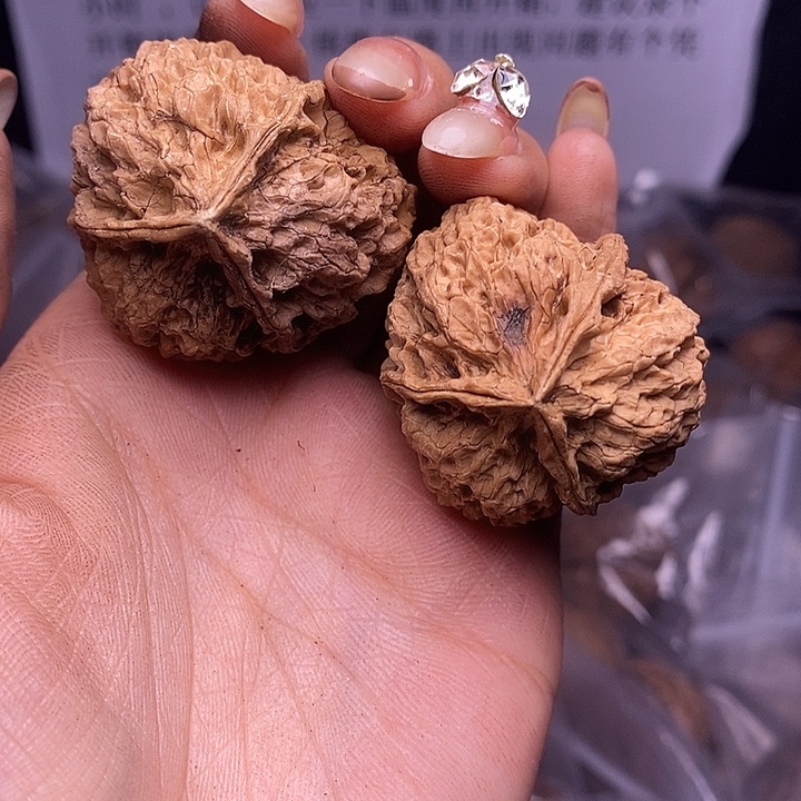 核桃云南野生铁核桃182号38mm