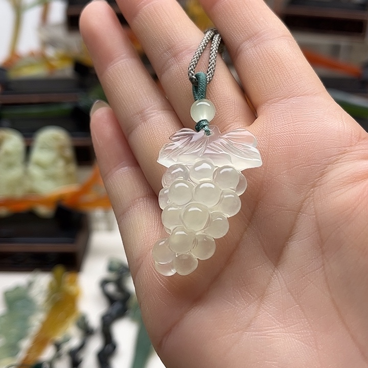 蛇纹石玉岫玉挂坠未镶嵌