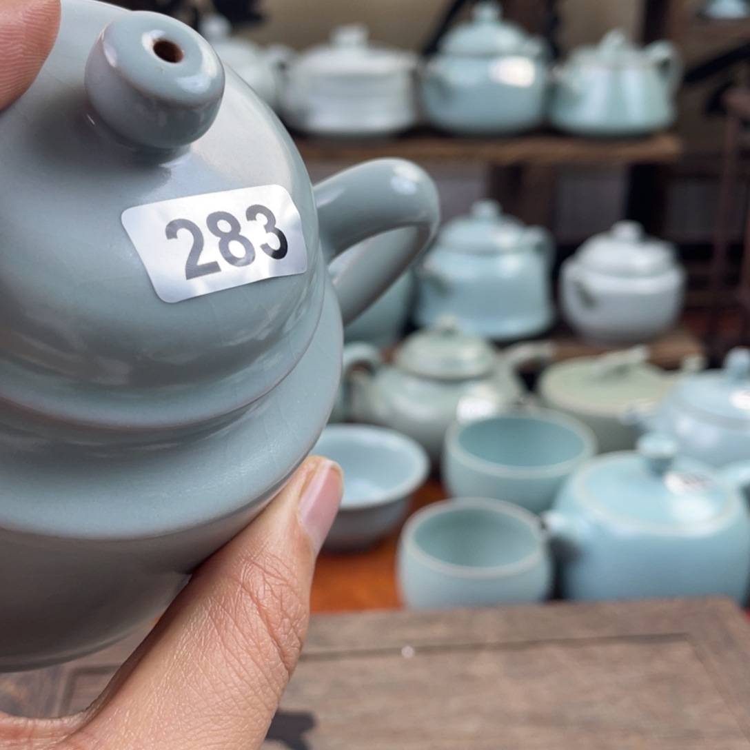 E***。陶瑕疵283号哈哈哈哈哈哈…$