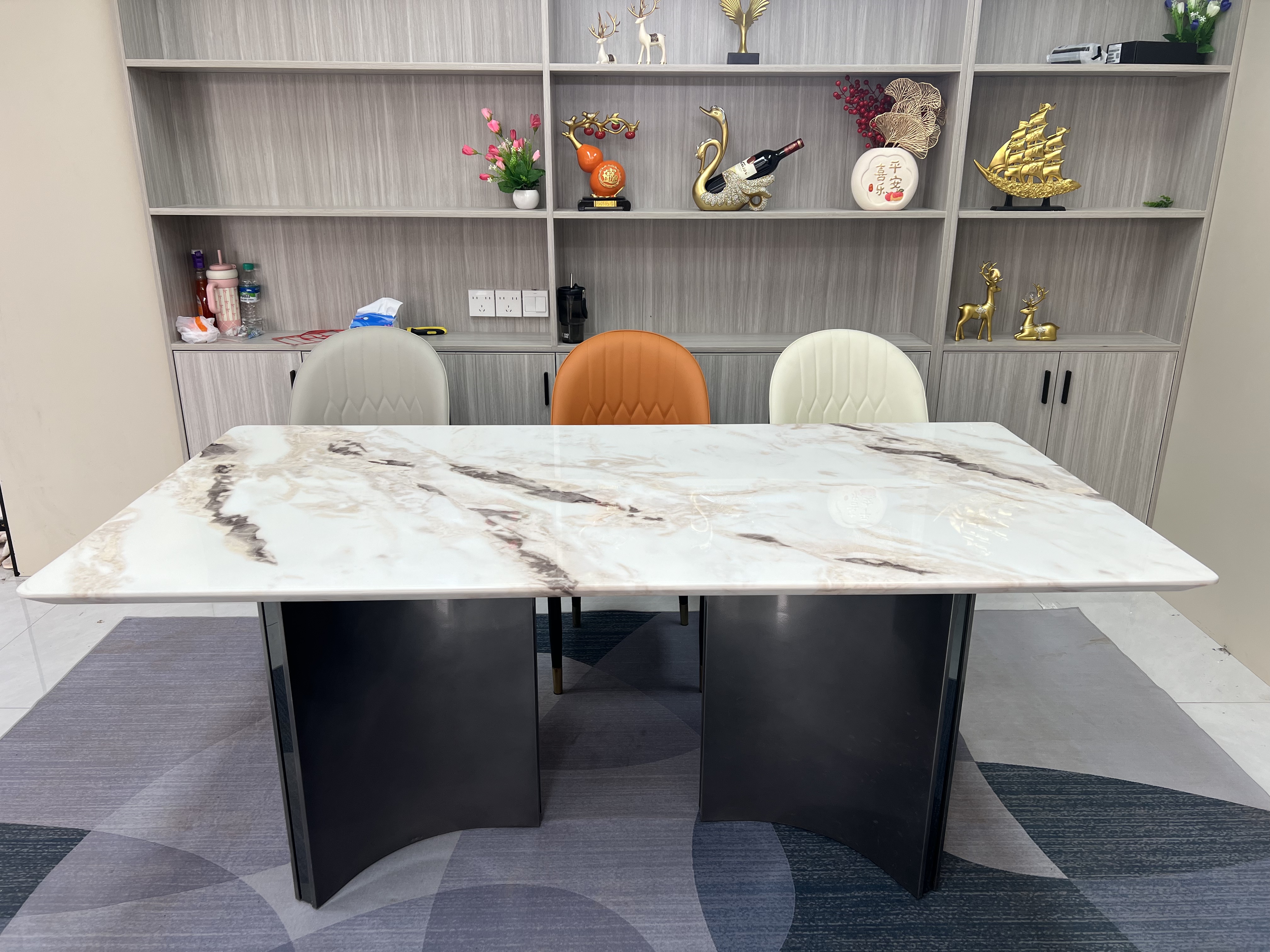 【芬迪白】大理石奢石花纹餐桌椅吃饭桌现代轻奢小户型家用天然餐桌