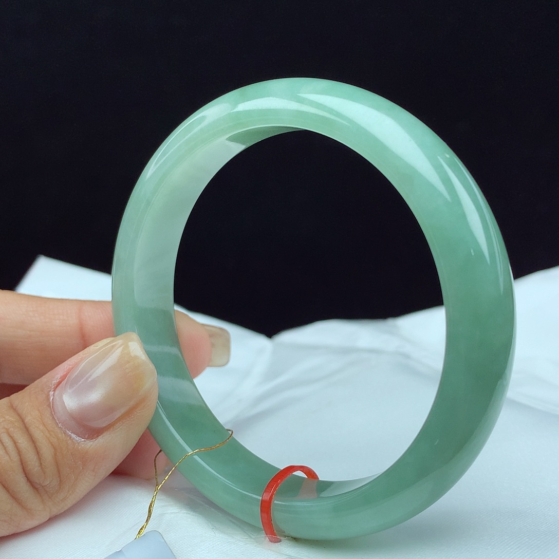 翡翠手镯未镶嵌57圈 1593