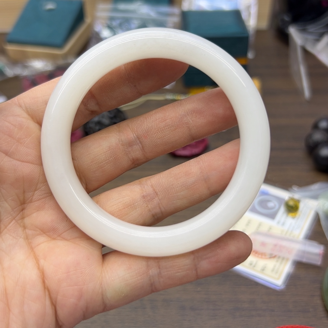 和田玉未镶嵌手镯59.1圈围751瑕