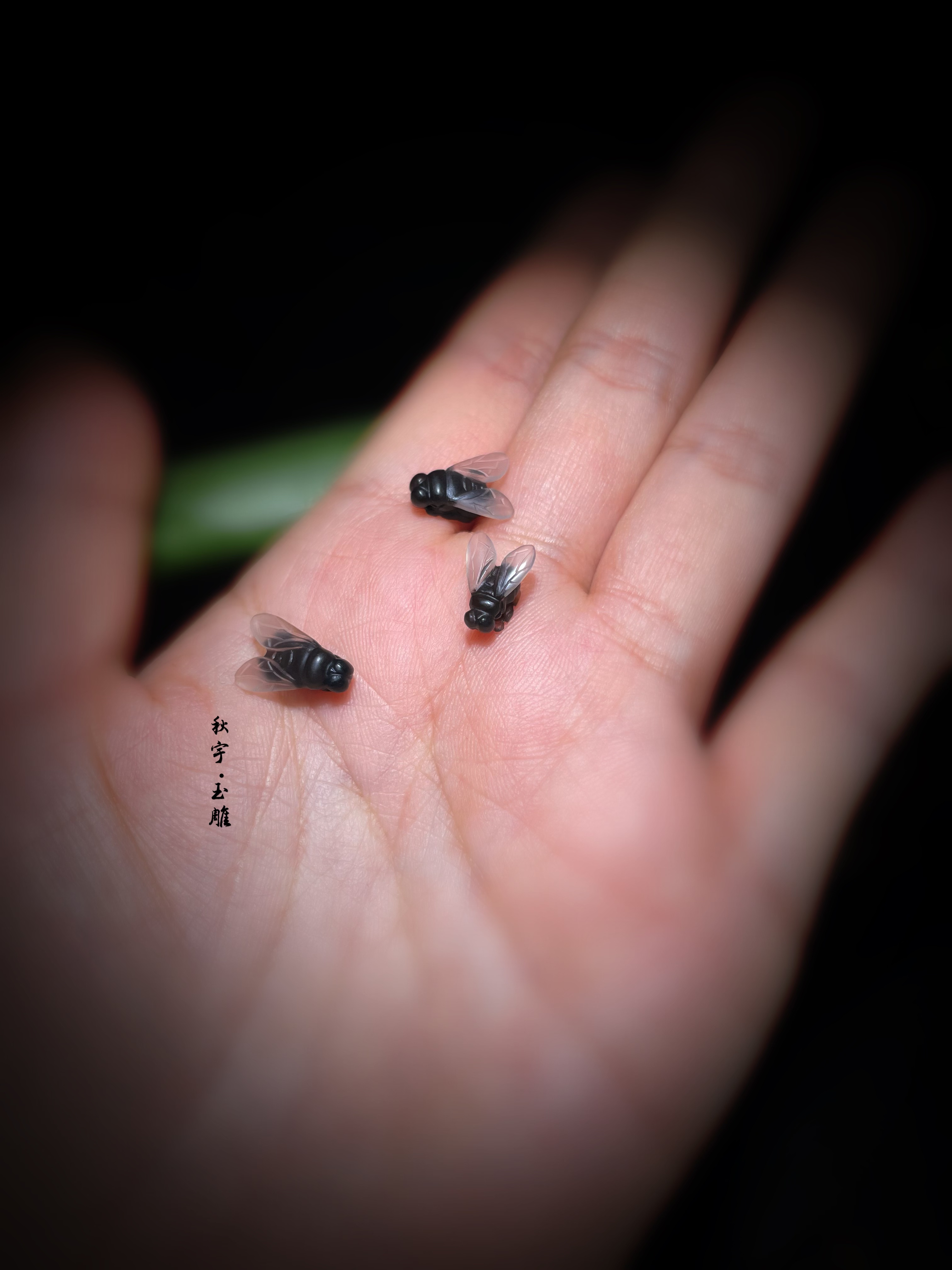 阿拉善玛瑙苍蝇小吊坠多样性发货