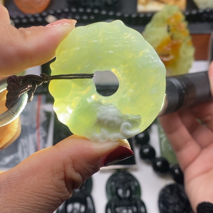 【闪购商品】蛇纹石玉颈饰未镶嵌