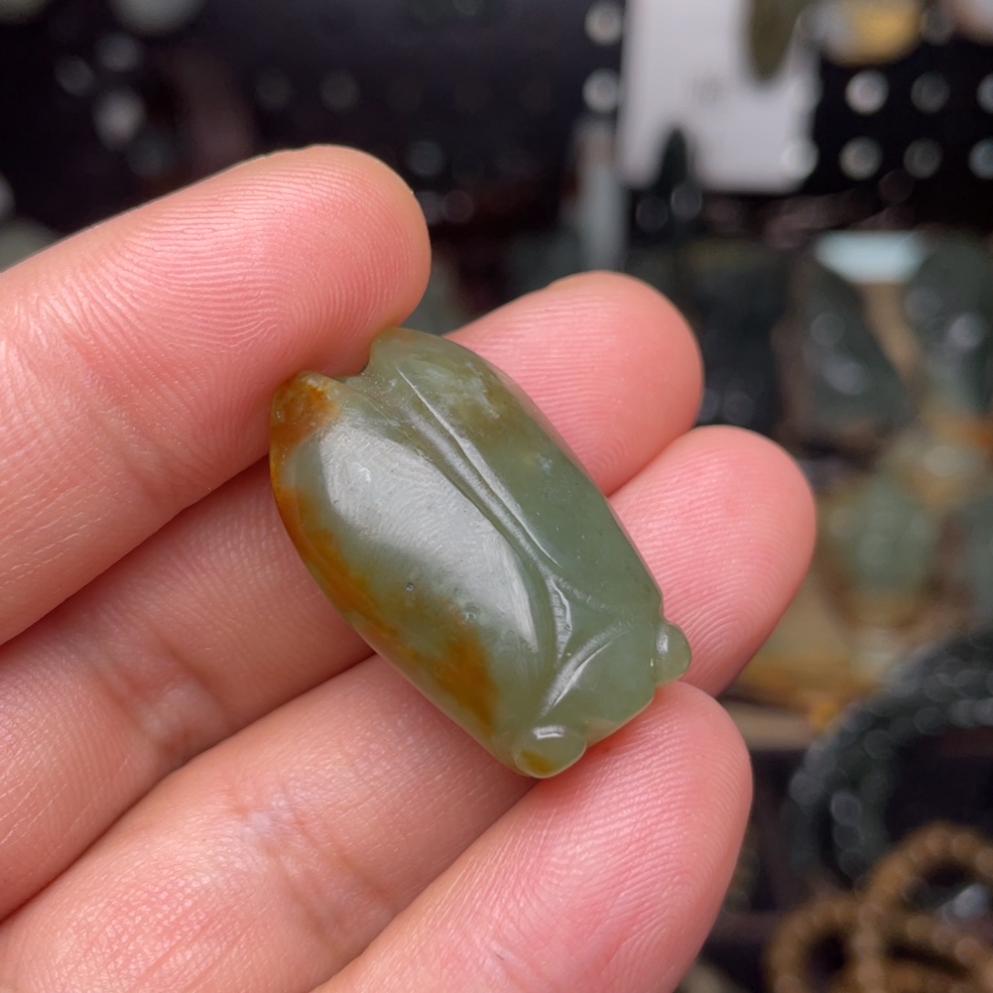 岫岩河磨玉（透闪石质玉）未镶嵌颈饰