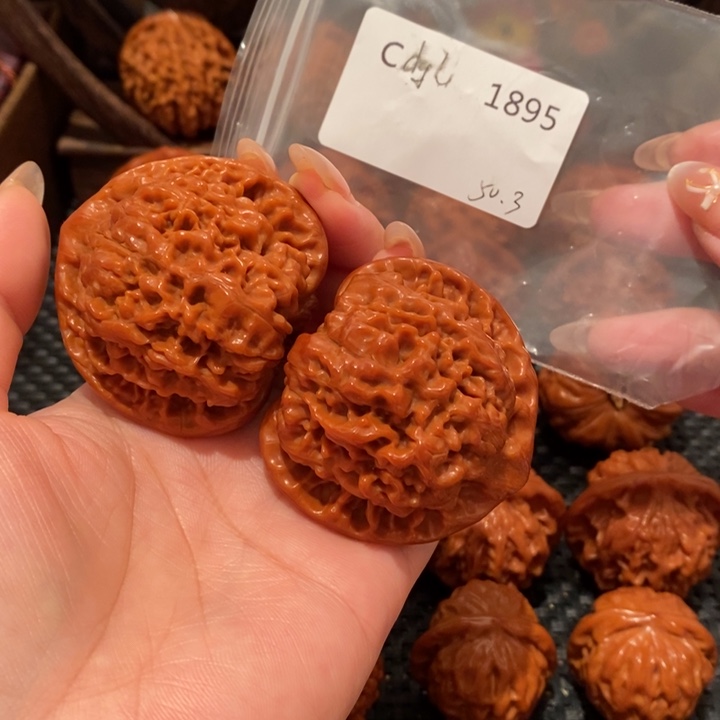 用***8吊坠文玩核桃精品