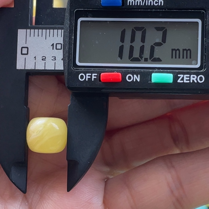 【闪购商品】琥珀裸石未镶嵌12号杂