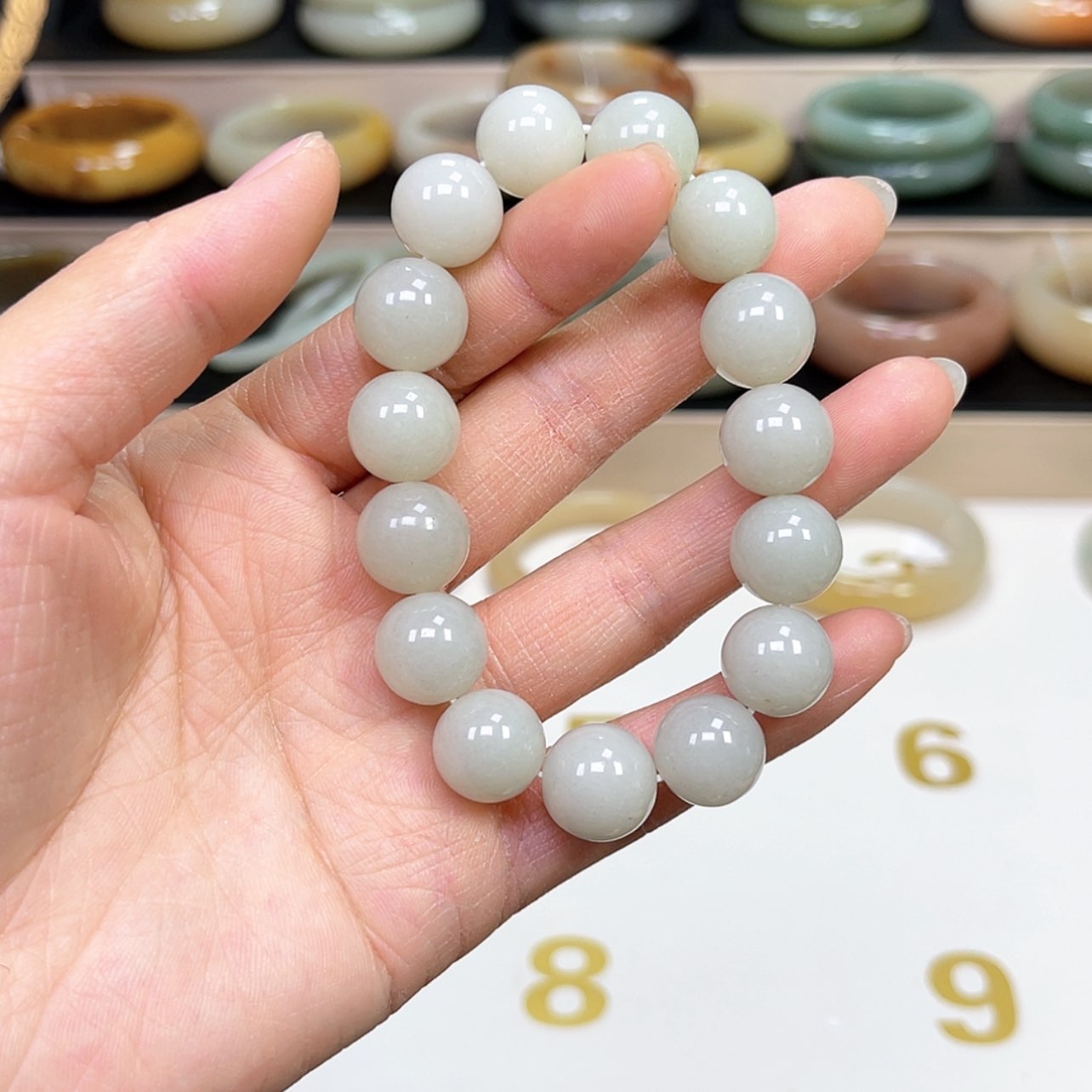 【闪购商品】石英质玉手镯未镶嵌