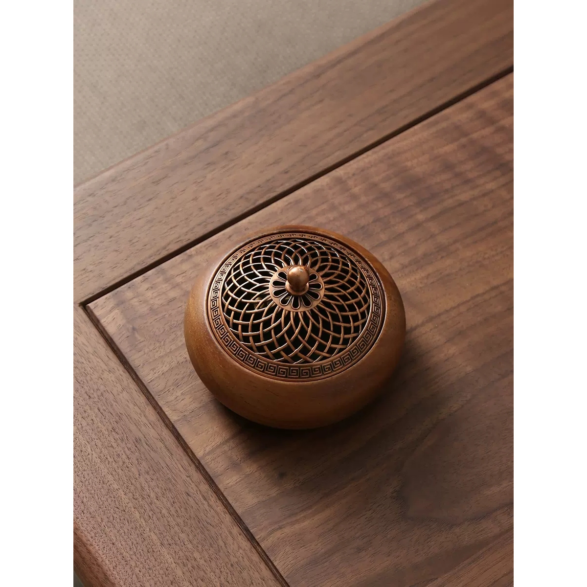 南美胡桃木圆形香炉 整木掏挖