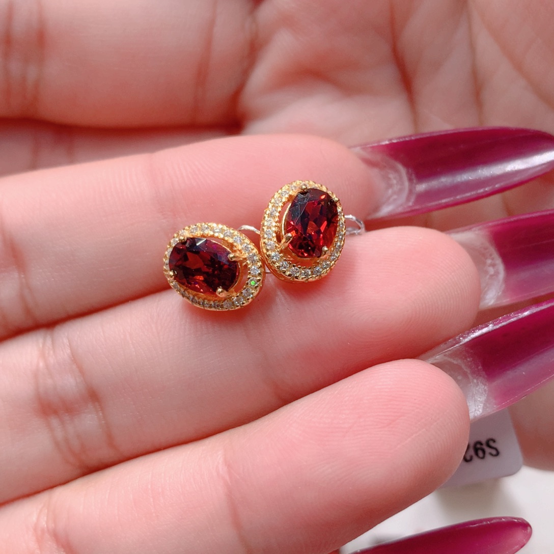 石榴石耳钉银S925镶嵌