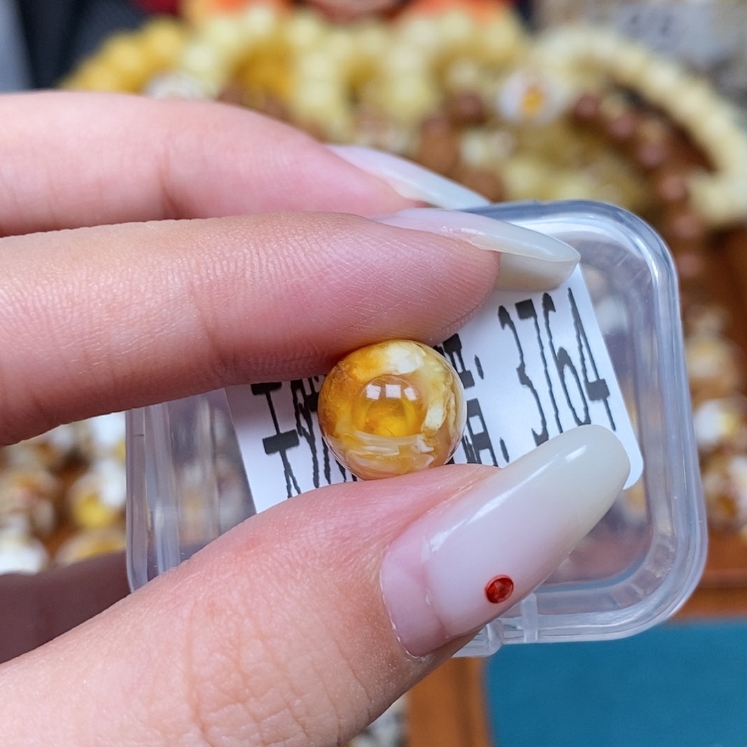 蜜蜡未镶嵌珠宝奇石3764